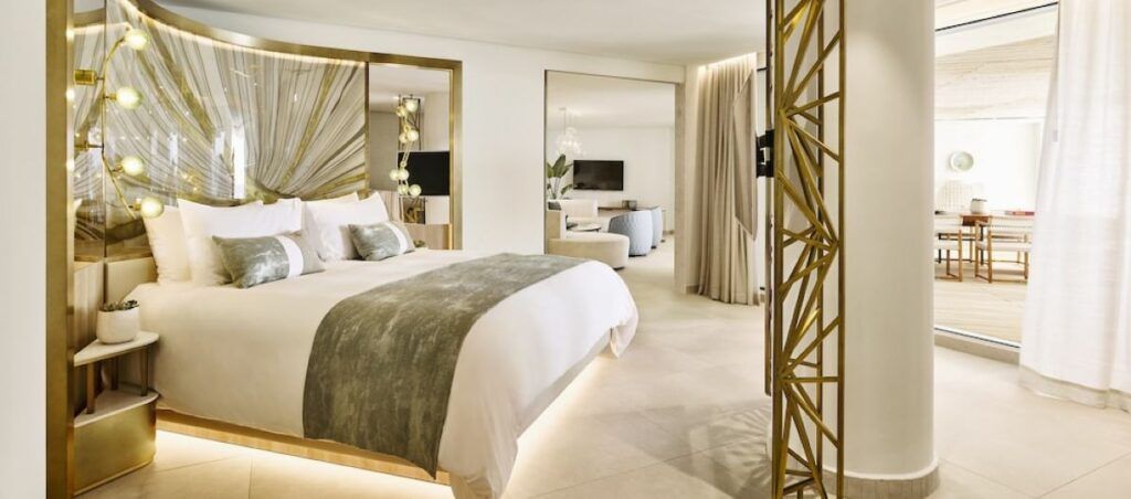 best-5-star-resorts-for-a-vip-experience_1.jpg